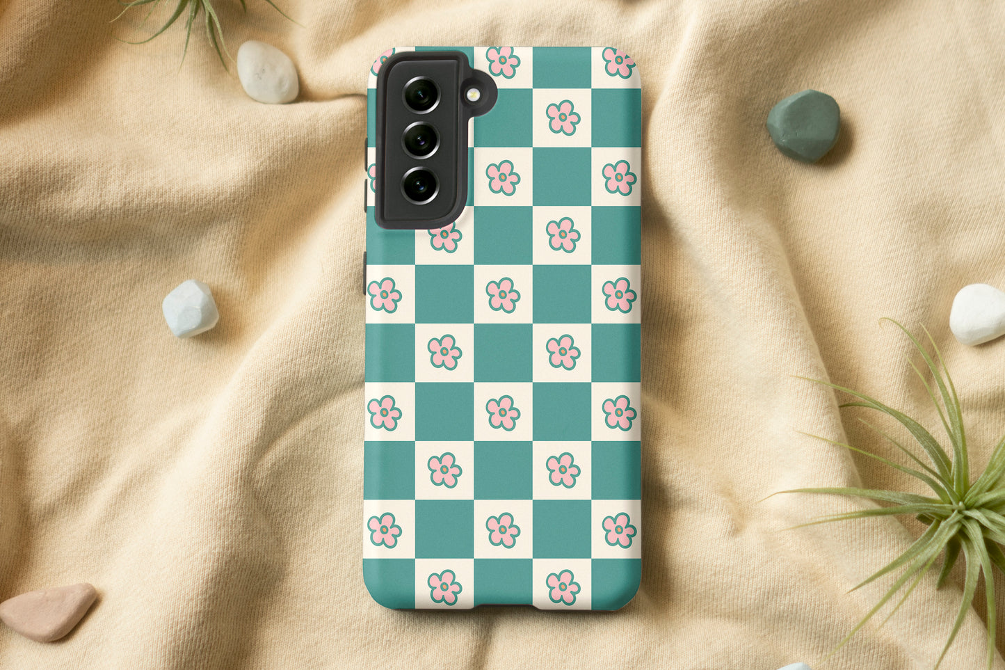 70s Daisy Checkered Phone Case