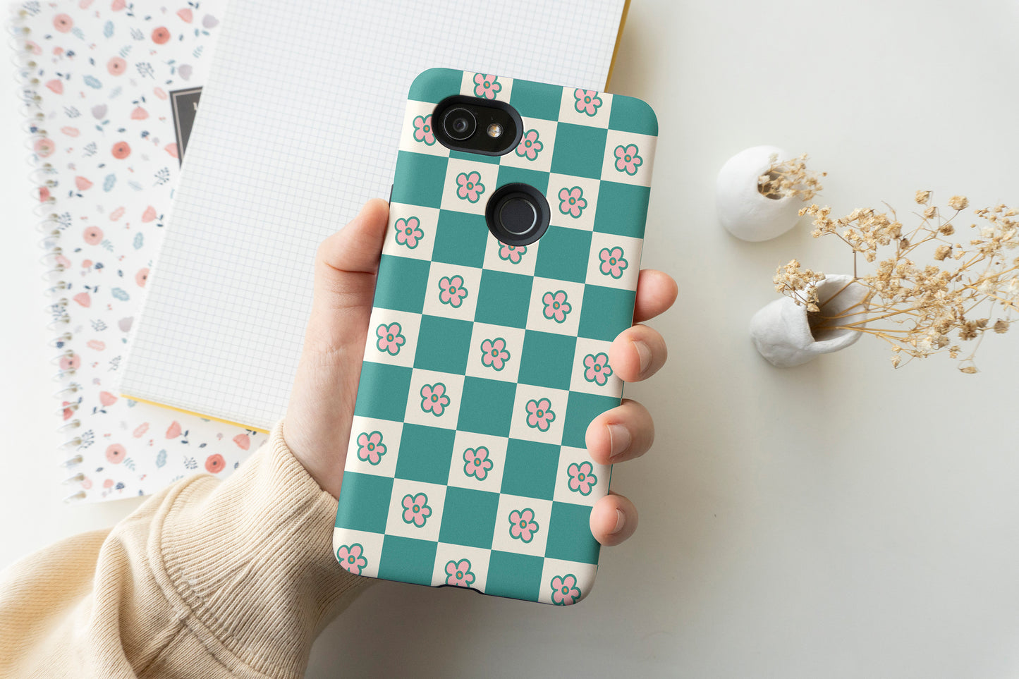 70s Daisy Checkered Phone Case